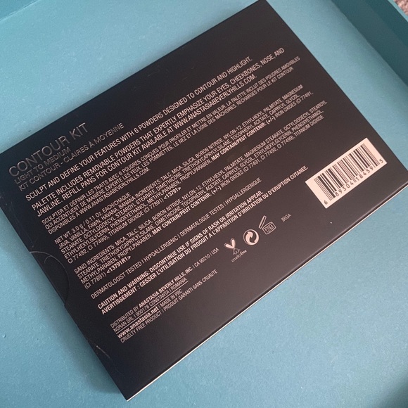 Anastasia Beverly Hills contour kit - Picture 2 of 2